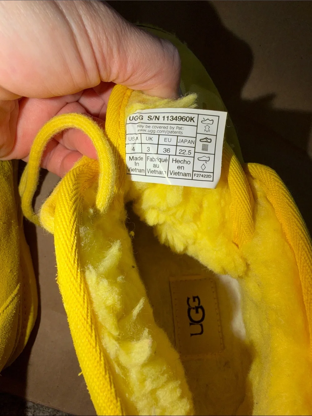 UGG unisex sizing
